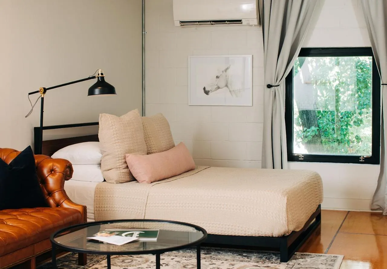 Stellar Suites Louisville 4*,
