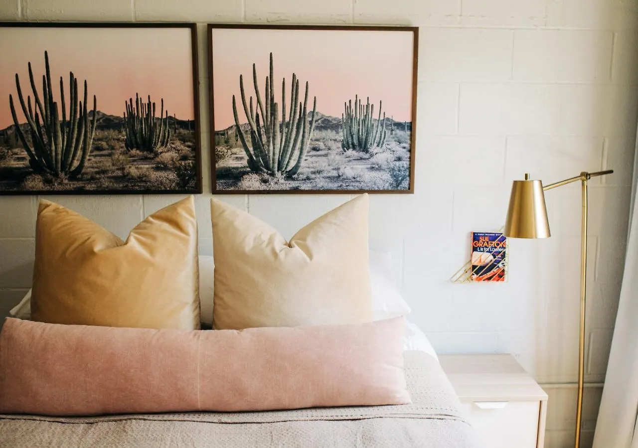 Stellar Suites Louisville Hotel