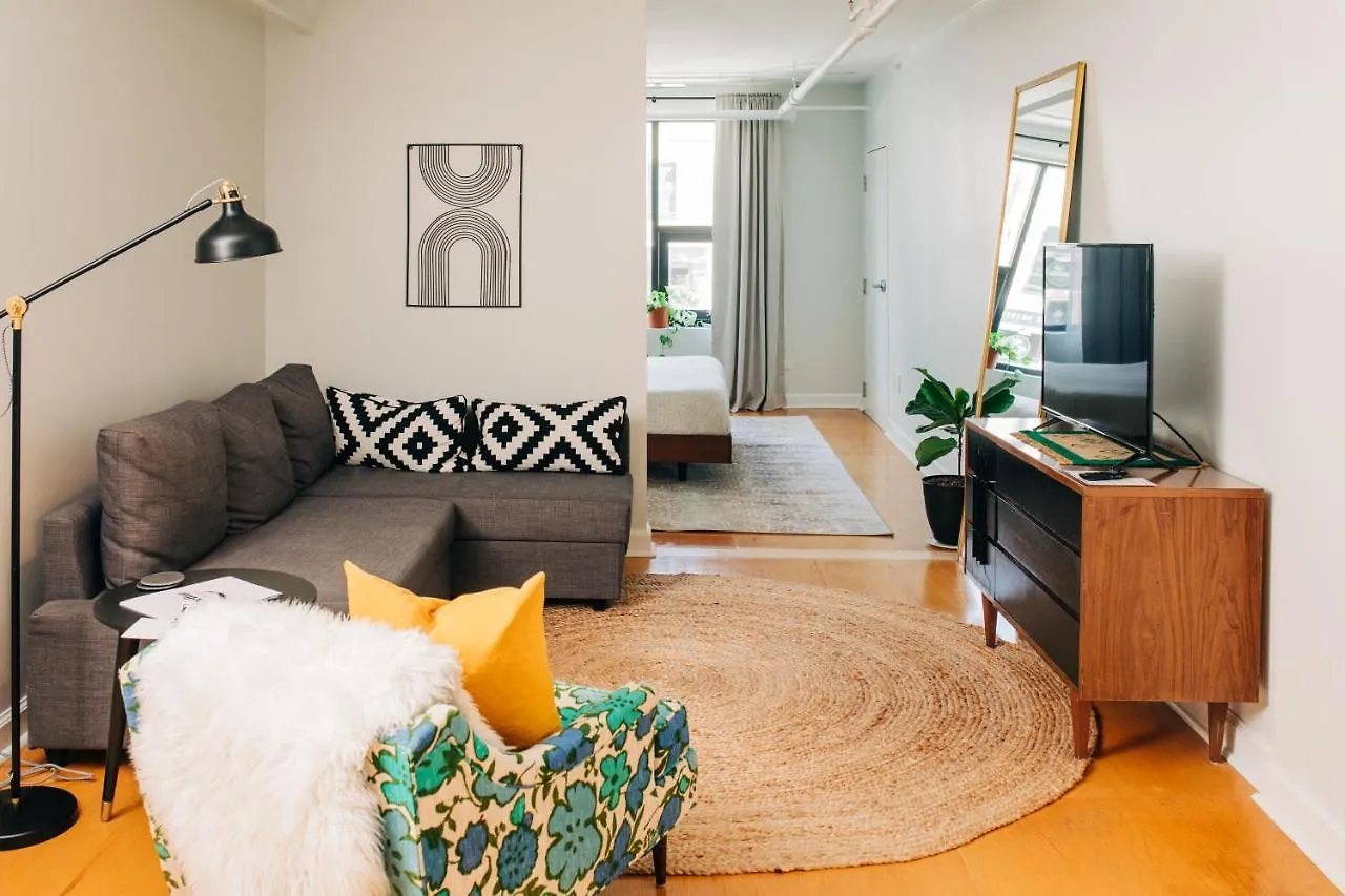 Stellar Suites Louisville 4*,
