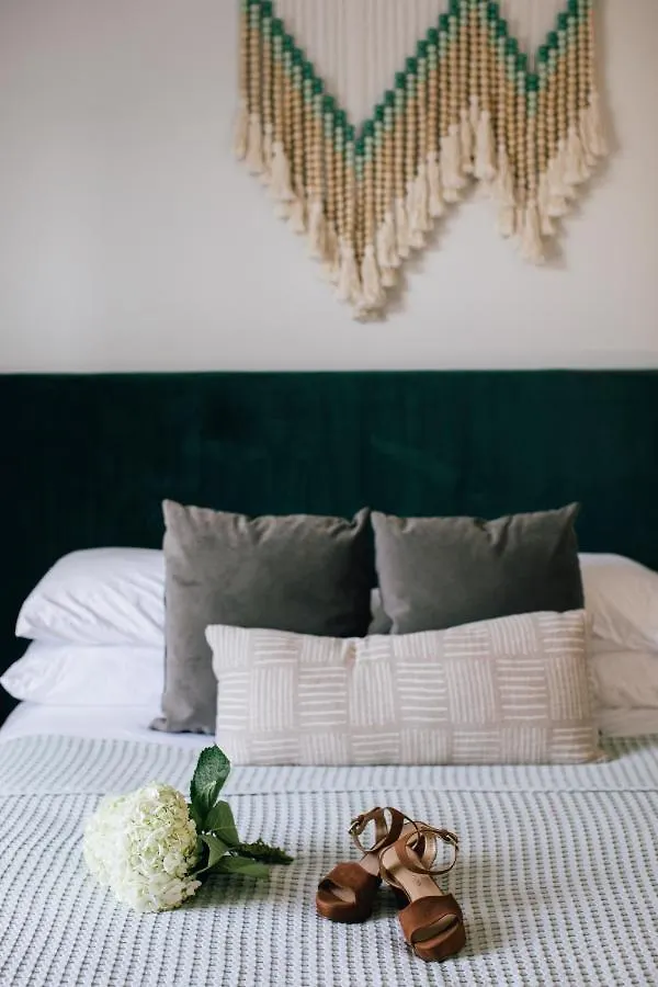 Stellar Suites Louisville Hotel